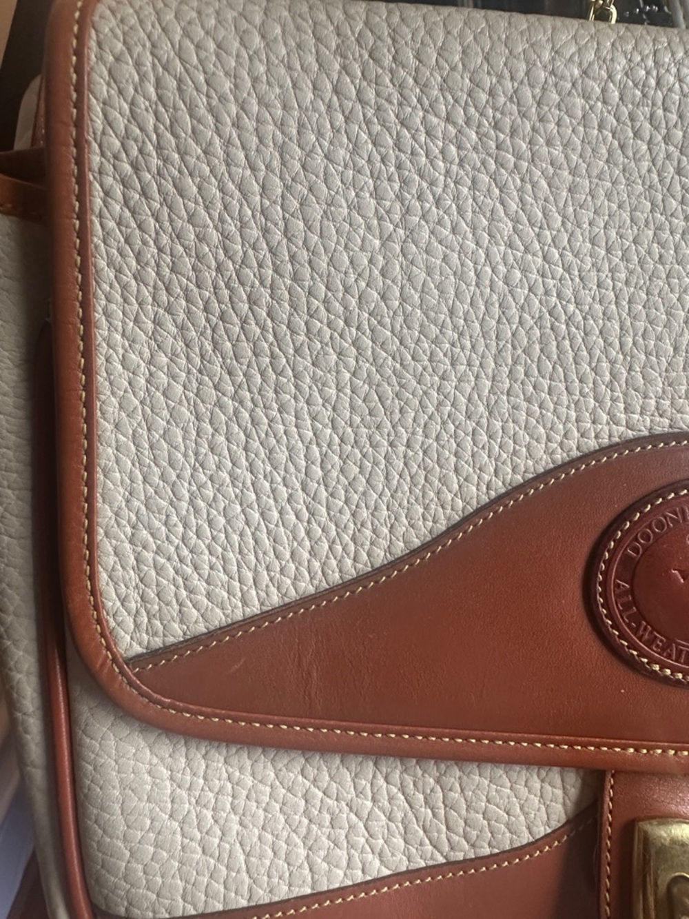 Dooney and Bourke pebbled leather shoulder bag cream brown - Picture 7 of 10
